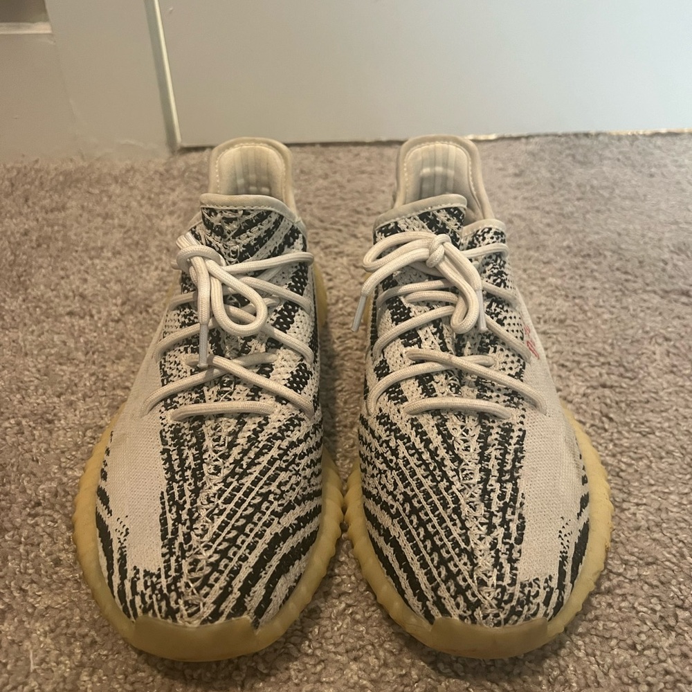 Yeezy 350 V2 Zebra Size 11